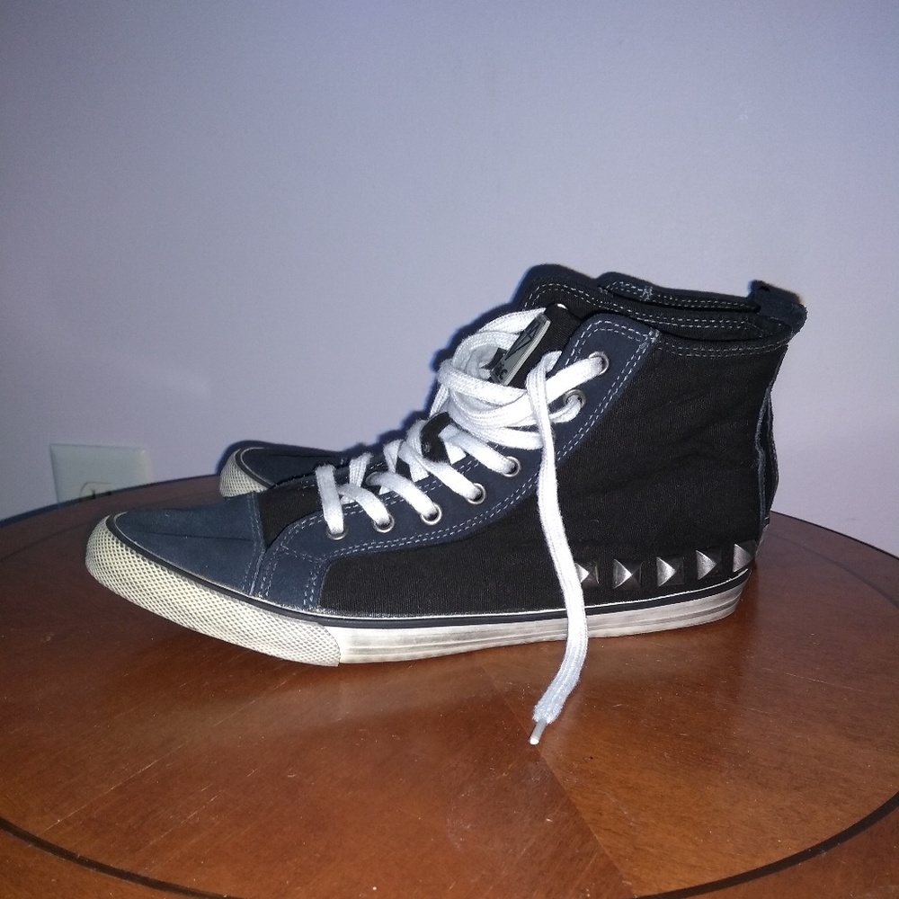 NWT Daredevil Rock and Candy sneakers